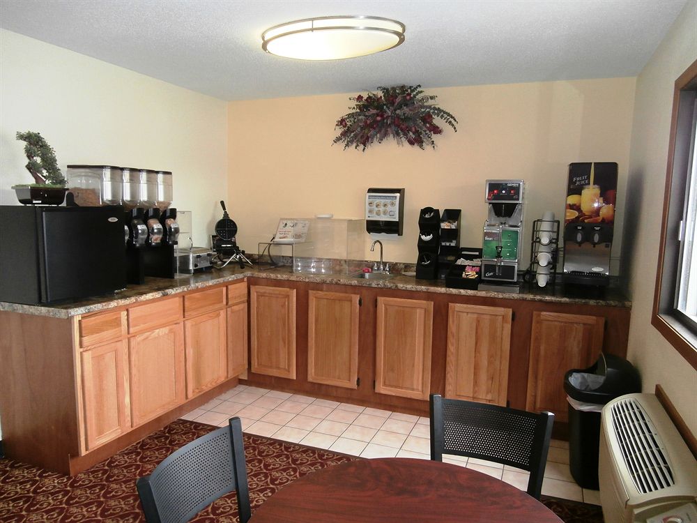 Rodeway Inn Baxter - photo 9