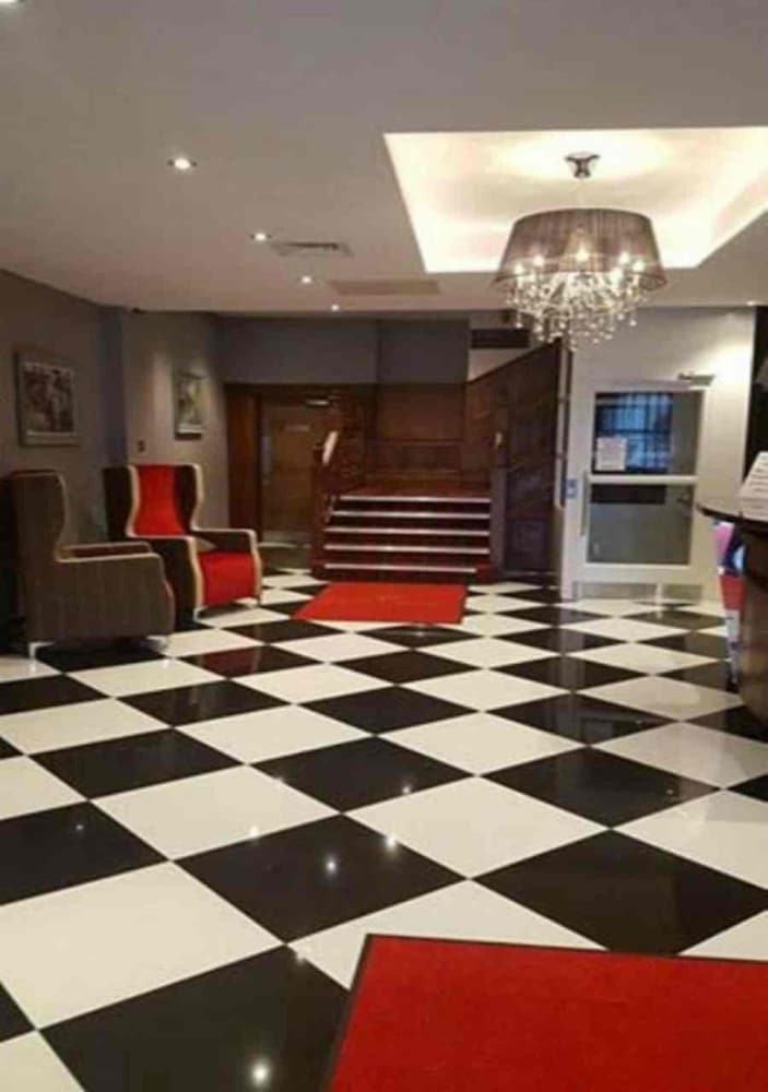 Castle Hotel — Neath — photo 2