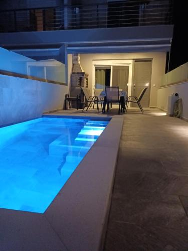 Twins house pool 2 — 4-Star Luxury Hotel in Nikiti, Greece
