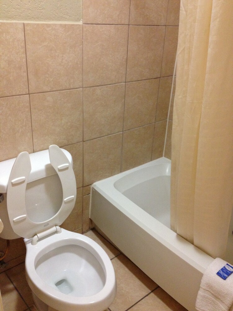 Economy Inn - photo 10