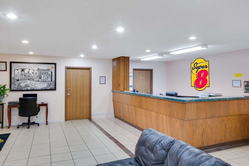 Super 8 by Wyndham Kennett - photo 3