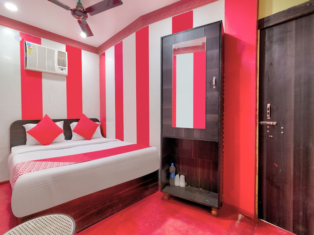 Oyo 30473 New Hotel Suman in Jamshedpur, India