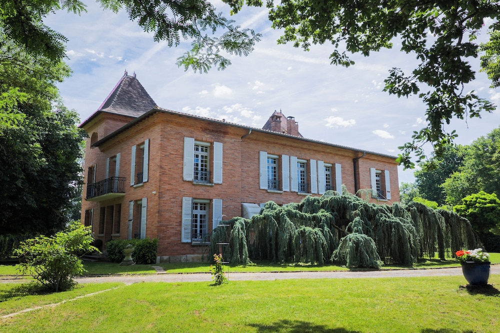 Castel Bois Marie — 5-Star Luxury Hotel in Montauban, France
