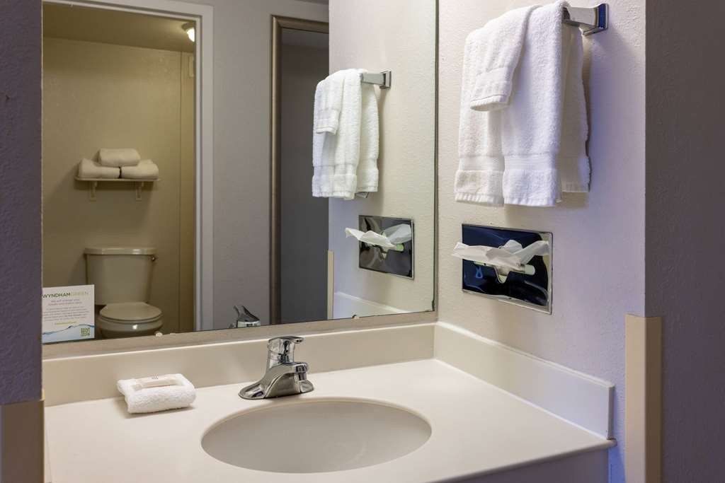 La Quinta by Wyndham Kingsport Tri Cities Airport - photo 14