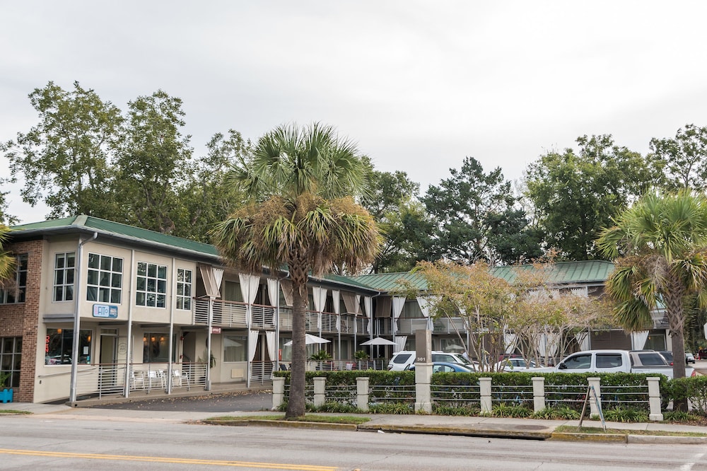 City Loft Hotel - photo 2