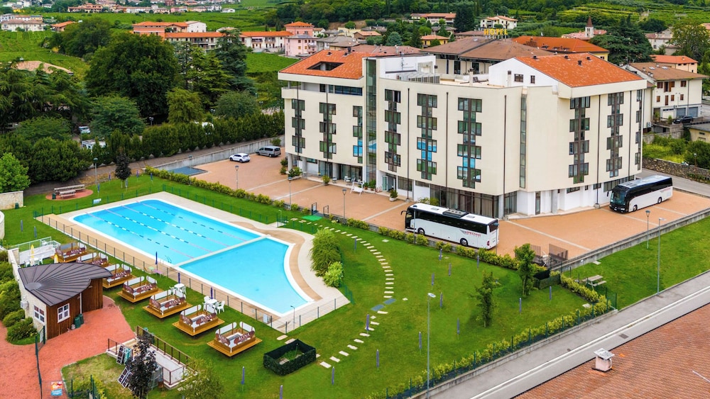 Kona Hotel Verona — Negrar