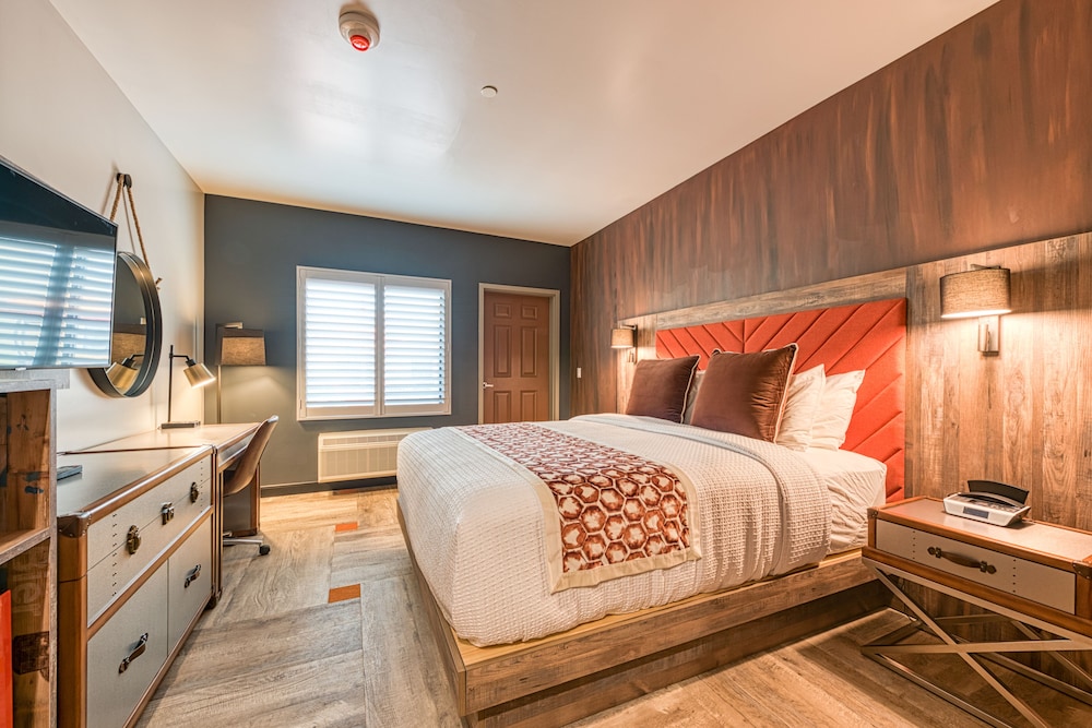 Hotel Lexen Newhall - photo 20
