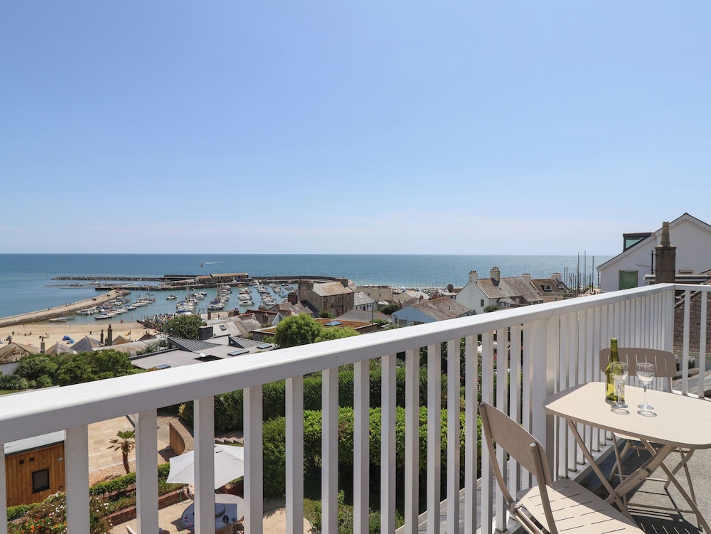 3 Harbour Heights — 4-Star Luxury Hotel in Lyme Regis, United Kingdom
