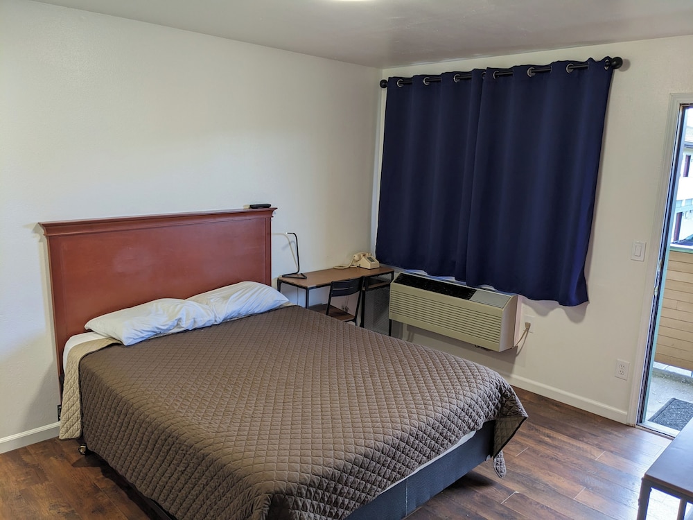 K&E Motor Inn - photo 4
