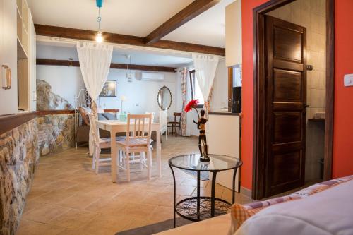 Studio Apartman Veles — 4-Star Luxury Hotel in Moscenicka Draga, Croatia