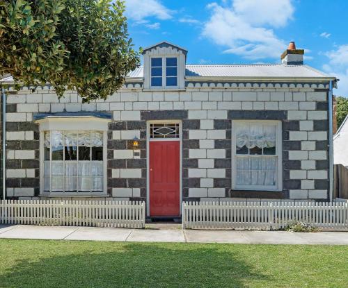 Norina in Port Fairy, Australia