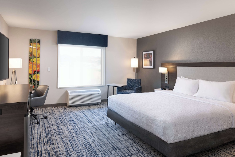 Hampton Inn & Suites Manteca - photo 13
