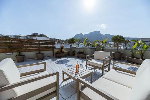 Archangelos SKY Garden Apartment — 4-Star Luxury Hotel in Archangelos, Greece