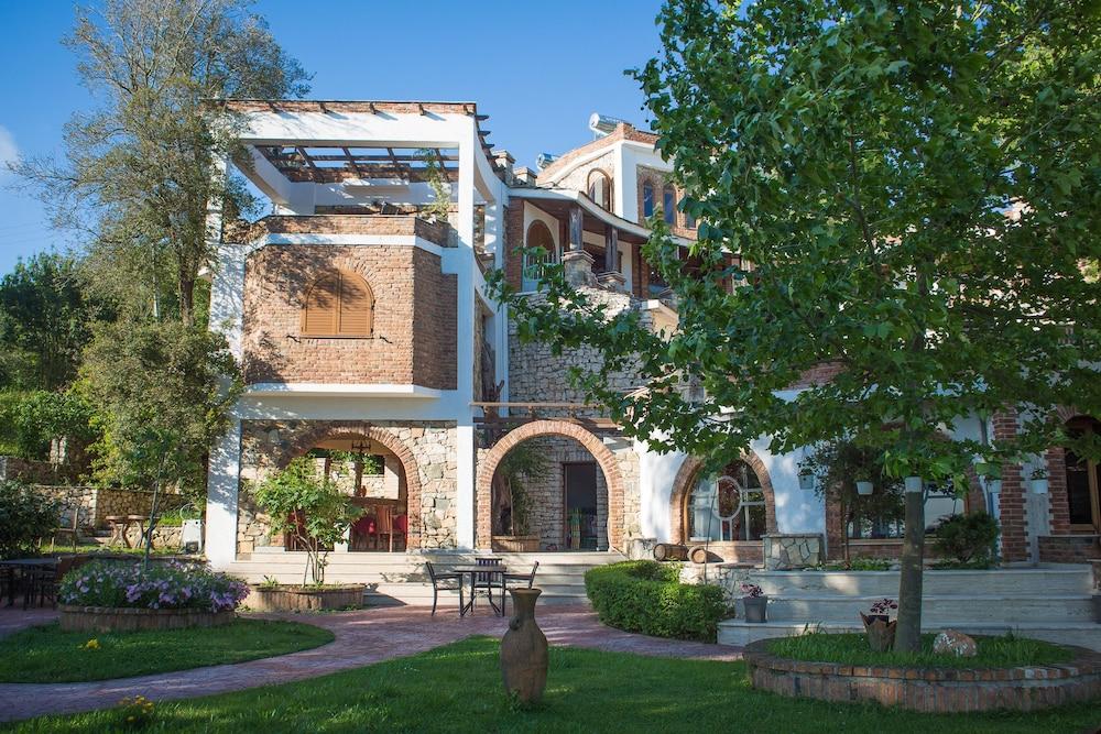 Livia Hotel - carbon neutral hotel in Sarande