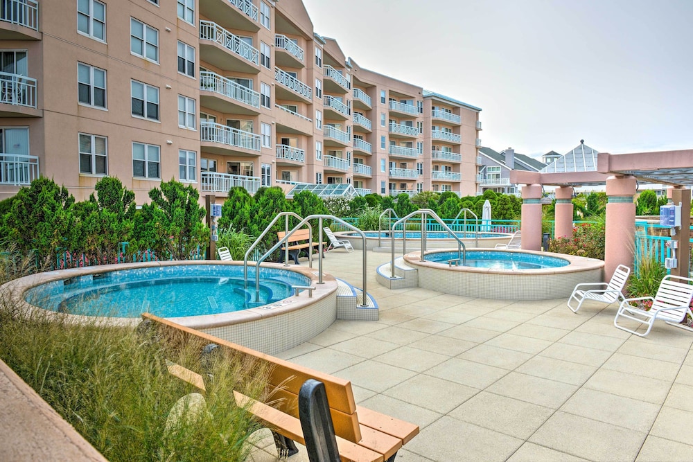 Oceanfront Resort Year round Pools Private Beach - photo 17