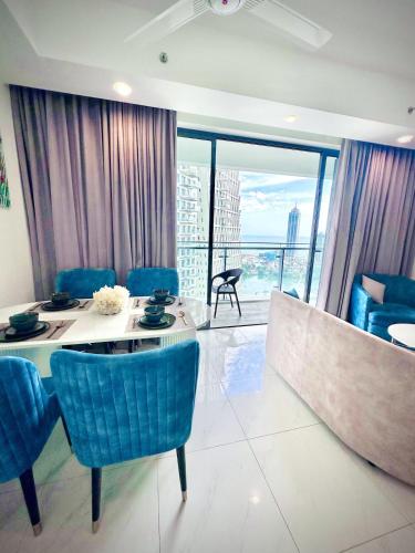 28th Floor Cosy Apt In Twinpeaks With Stunning Beach&City View — 4-Star Luxury Hotel in Colombo, Sri Lanka