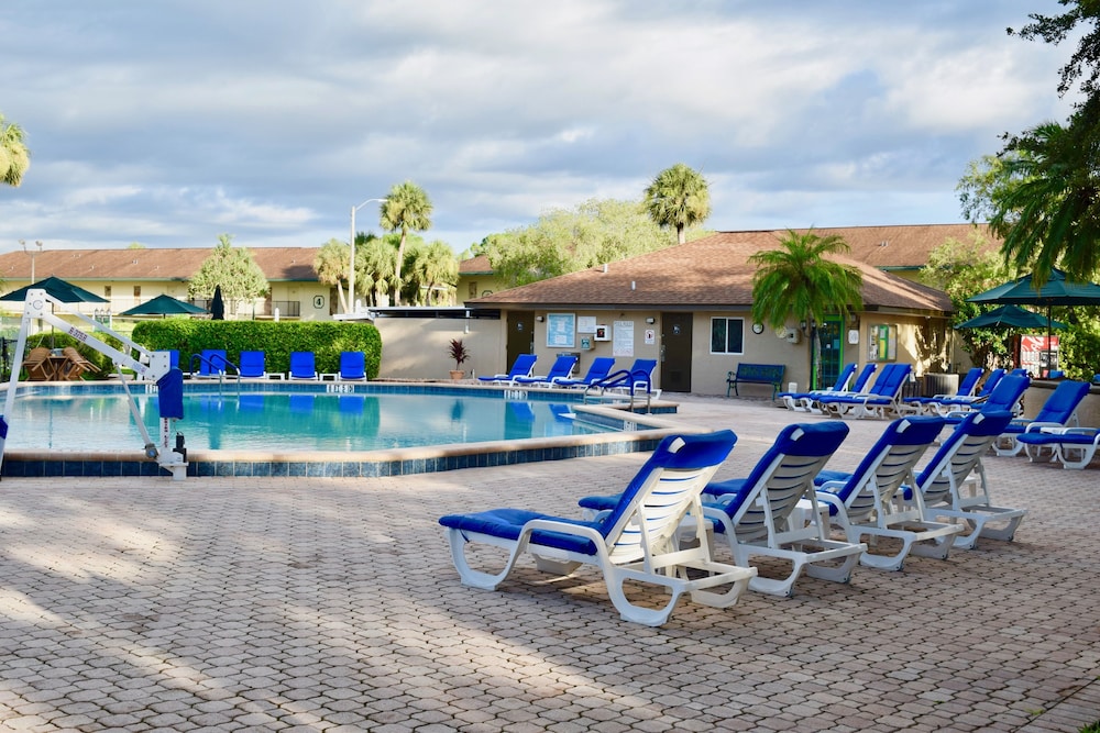 Lehigh Resort Club - featured photo