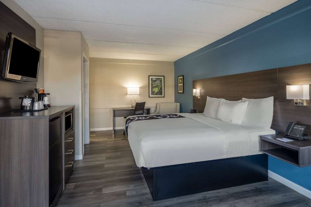 La Quinta Inn by Wyndham Sacramento North - photo 9