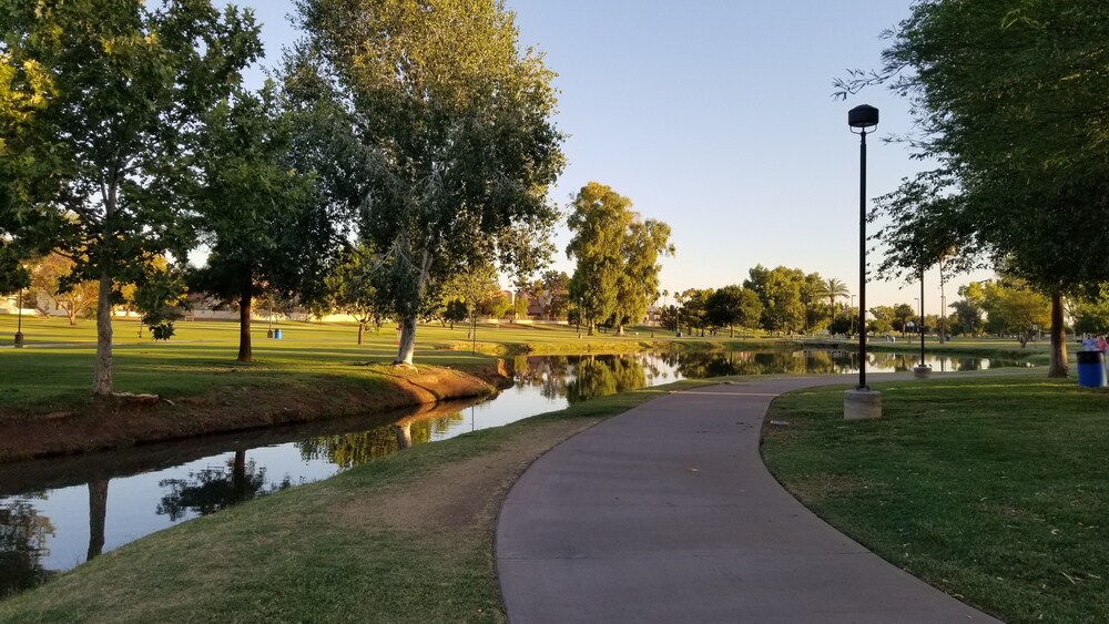 Scottsdale Park Suites - photo 16
