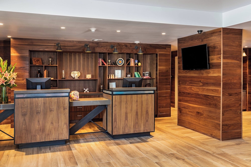 Four Points by Sheraton Los Angeles Westside - photo 4