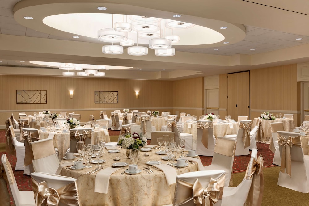 Embassy Suites by Hilton Boston Waltham - photo 53