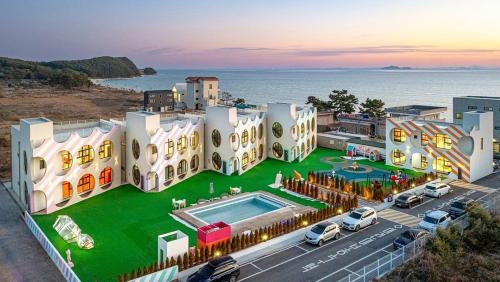 Funji Kids Pool Villa Pension — 4-Star Luxury Hotel in Ansan-Si, South Korea
