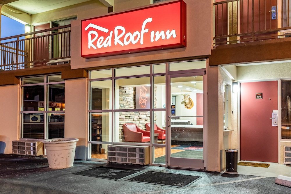 Red Roof Inn Caryville - photo 28