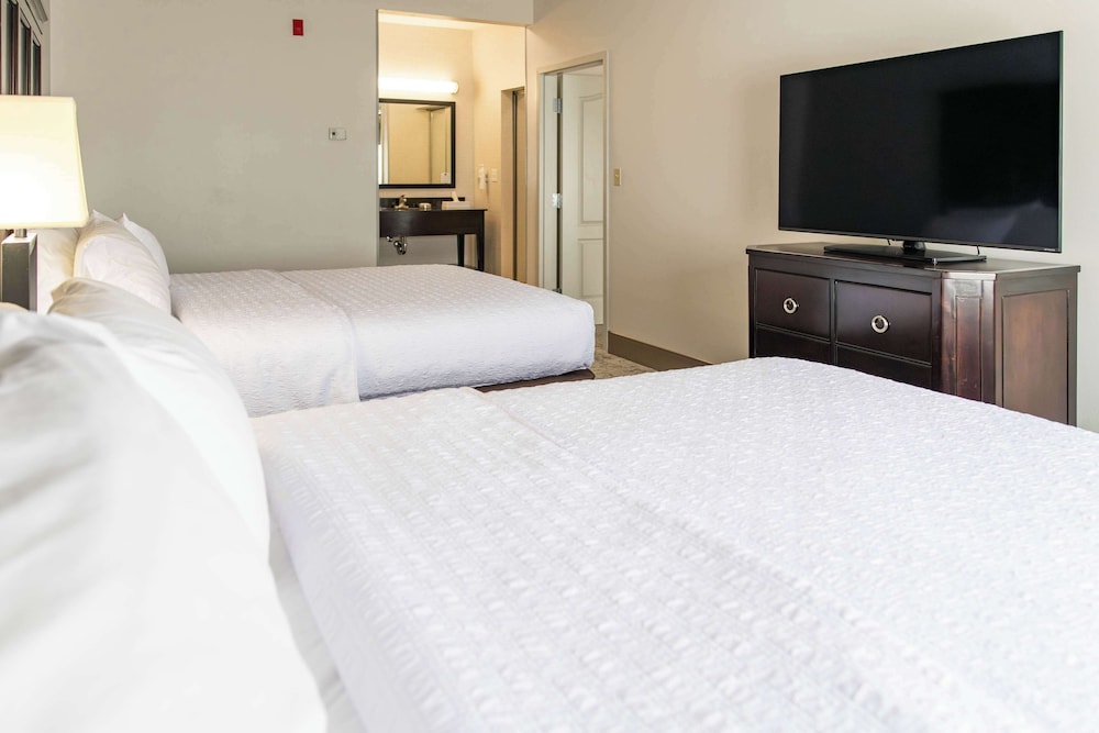 Hampton Inn & Suites Effingham - photo 33
