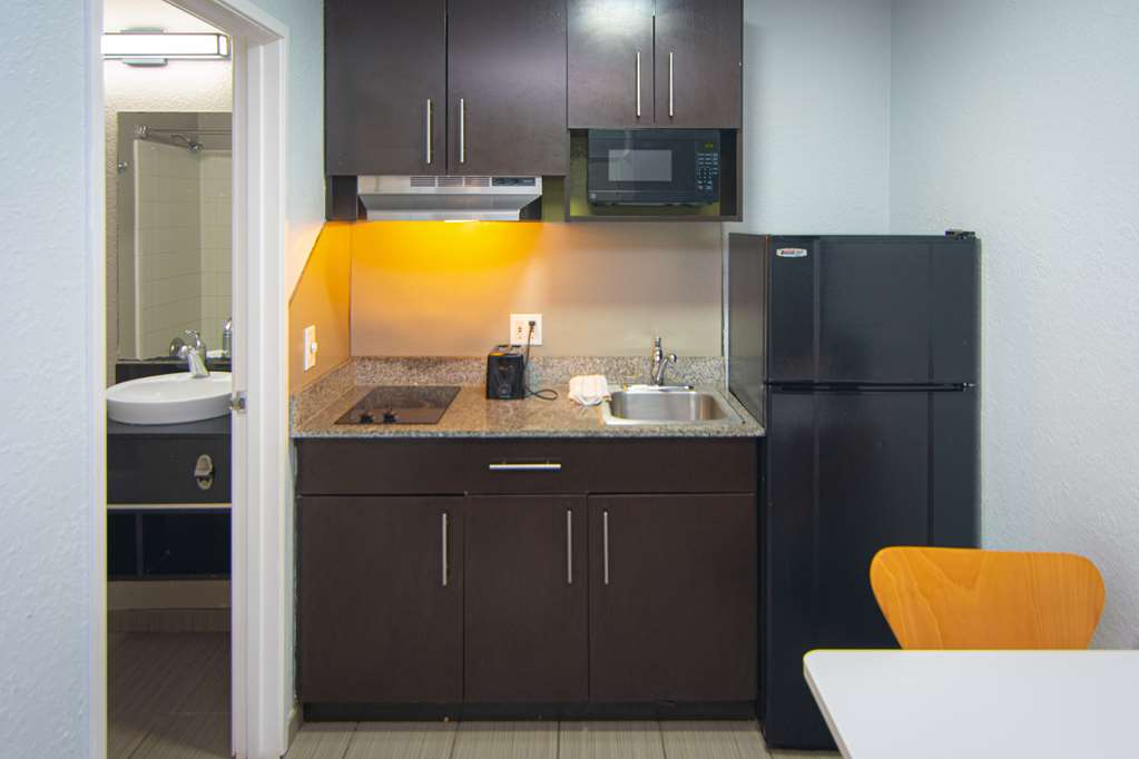 Studio 6 Extended Stay Coral Springs FL Fort Lauderdale - photo 18