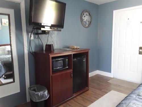 Eddy's Motel - photo 28