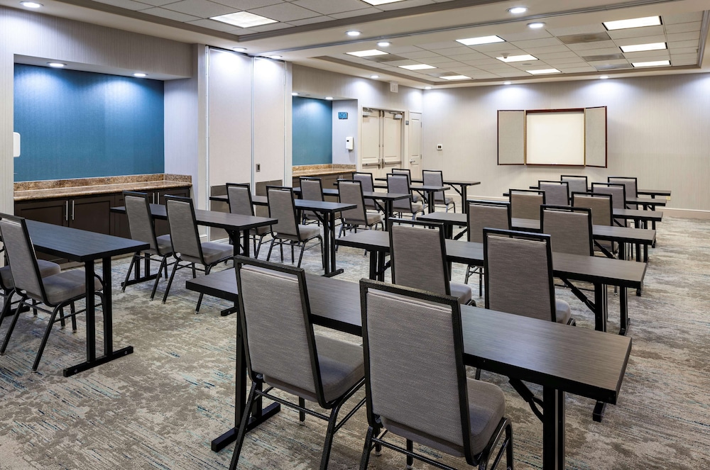 Hilton Garden Inn San Diego Rancho Bernardo - photo 38