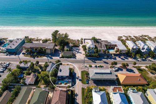 Seagrass Flats 2 offers prime location that in Bradenton Beach, United States