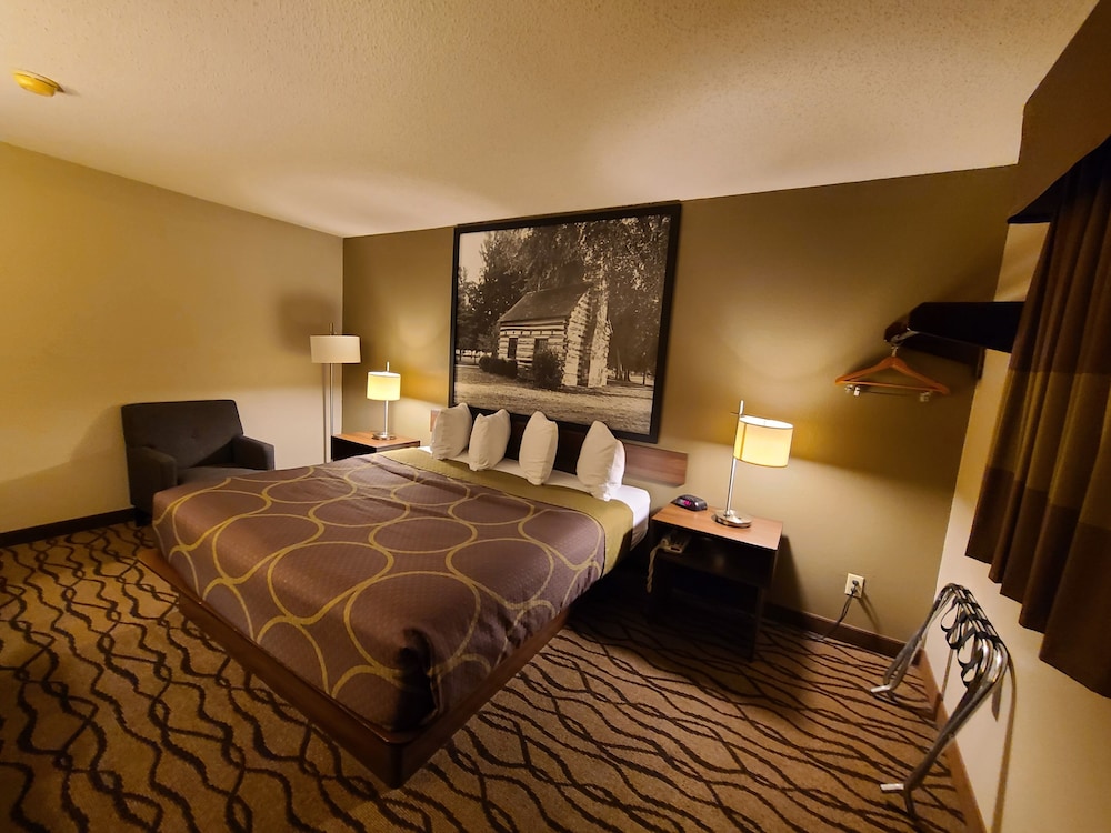 Super 8 by Wyndham Bedford - photo 6