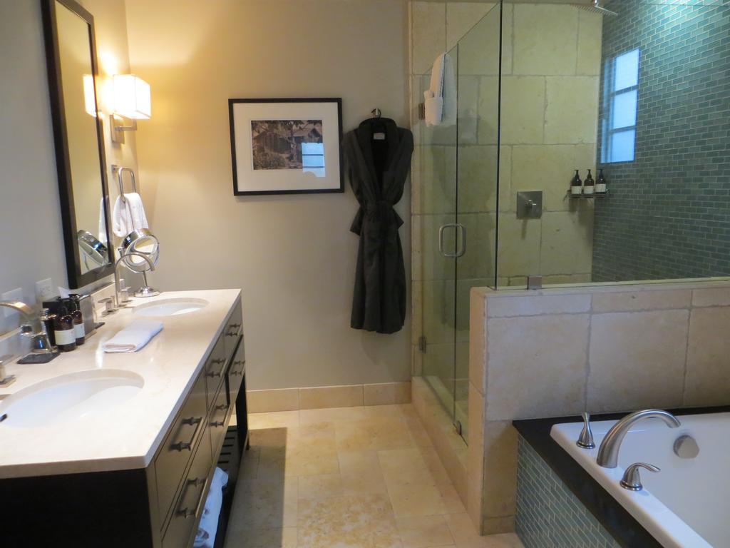 Fallon Hotel - photo 18