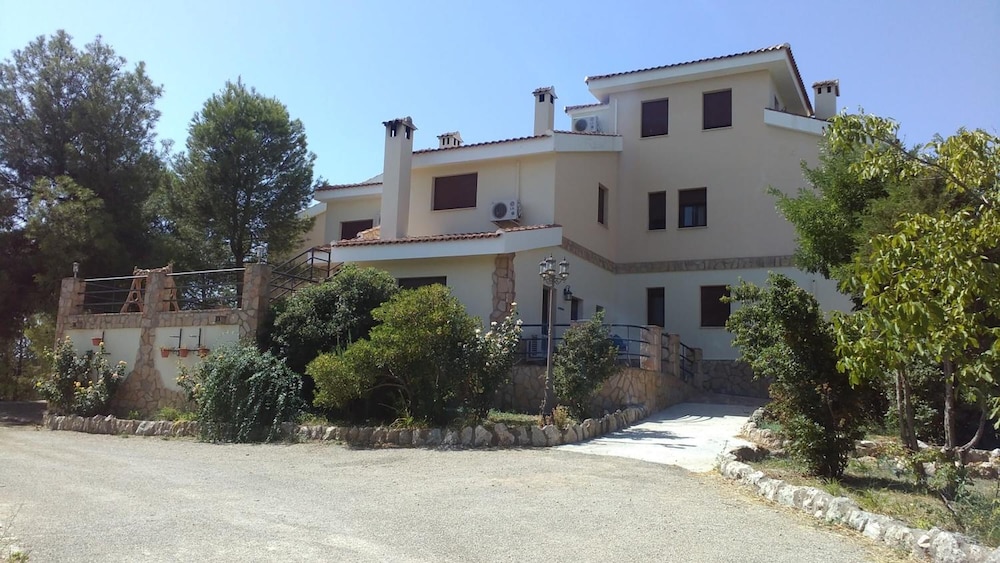 Hotel La Alberquilla — hotel in Yeste