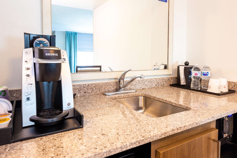 Hilton Garden Inn Asheville Downtown - photo 6