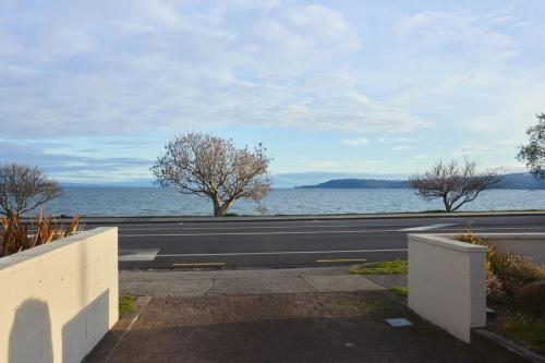 3BR Retreat Opposite Lake Taupo With Views in Taupo, New Zealand
