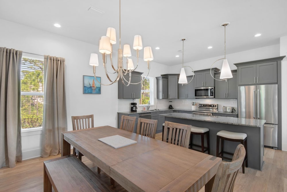 Shore Enough in Miramar Beach, United States