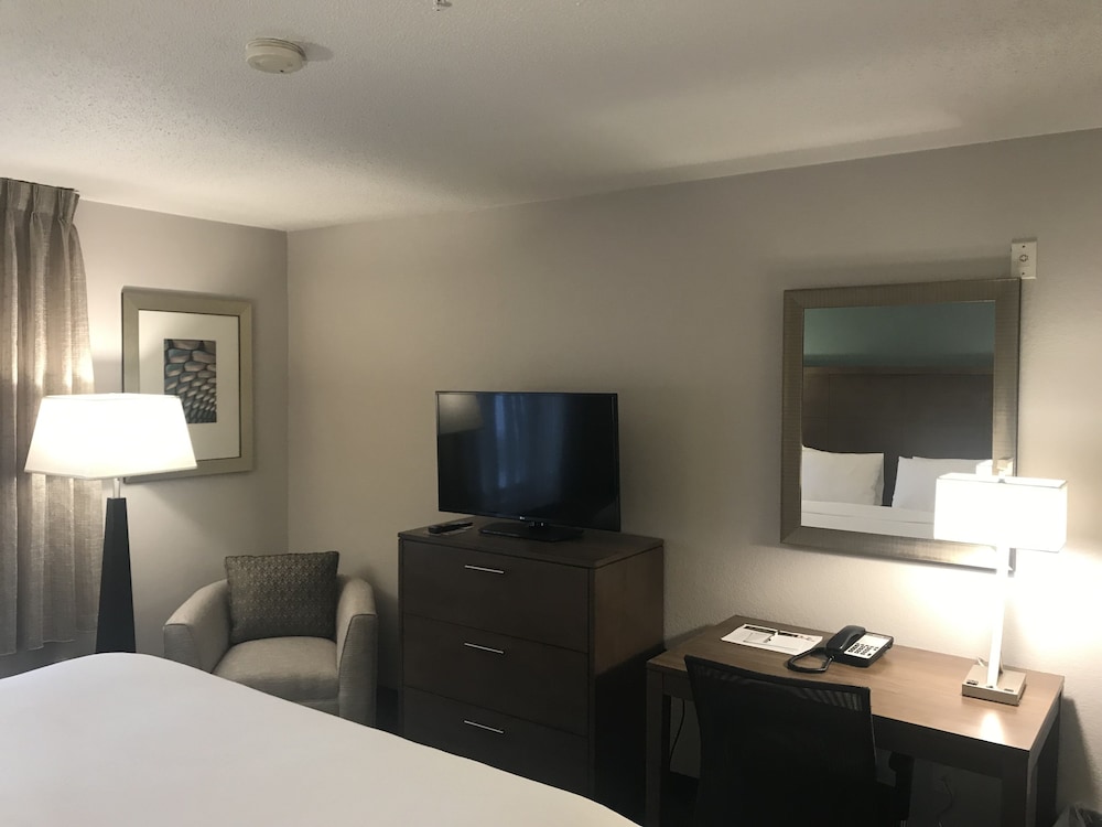 Staybridge Suites Columbia an IHG Hotel - photo 4
