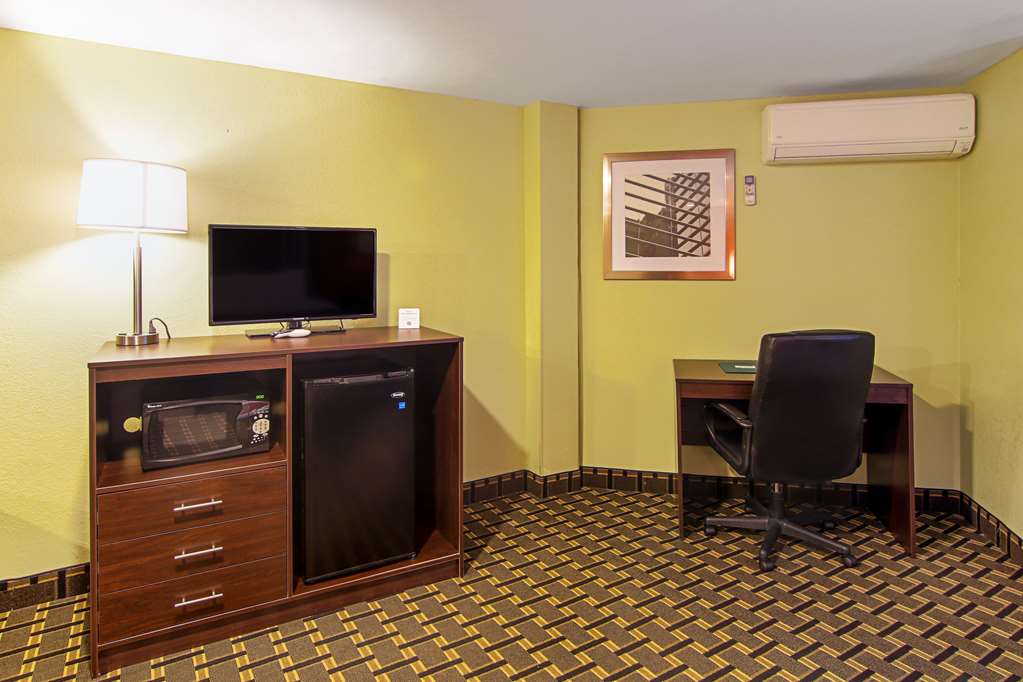 Quality Inn Plainfield I 395 - photo 15