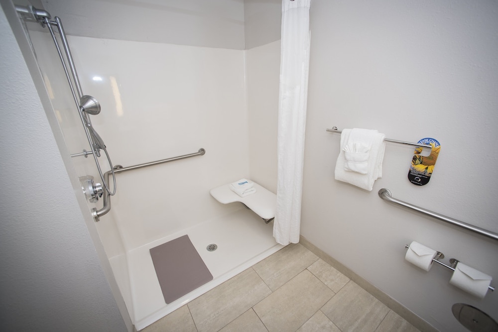 Holiday Inn Express Hotel & Suites Lexington Downtown by IHG - photo 16