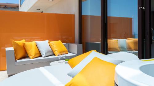 Higueron Rental Beach Club Suites — 4-Star Luxury Hotel in Benalmadena, Spain