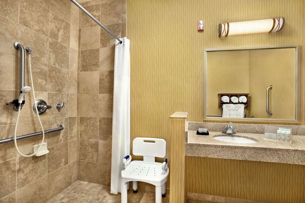 Hampton Inn Shawnee - photo 22