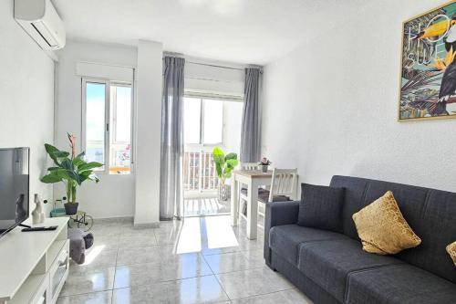 Kaizen. Terraza Piscinas Playa a 5 Minutos.