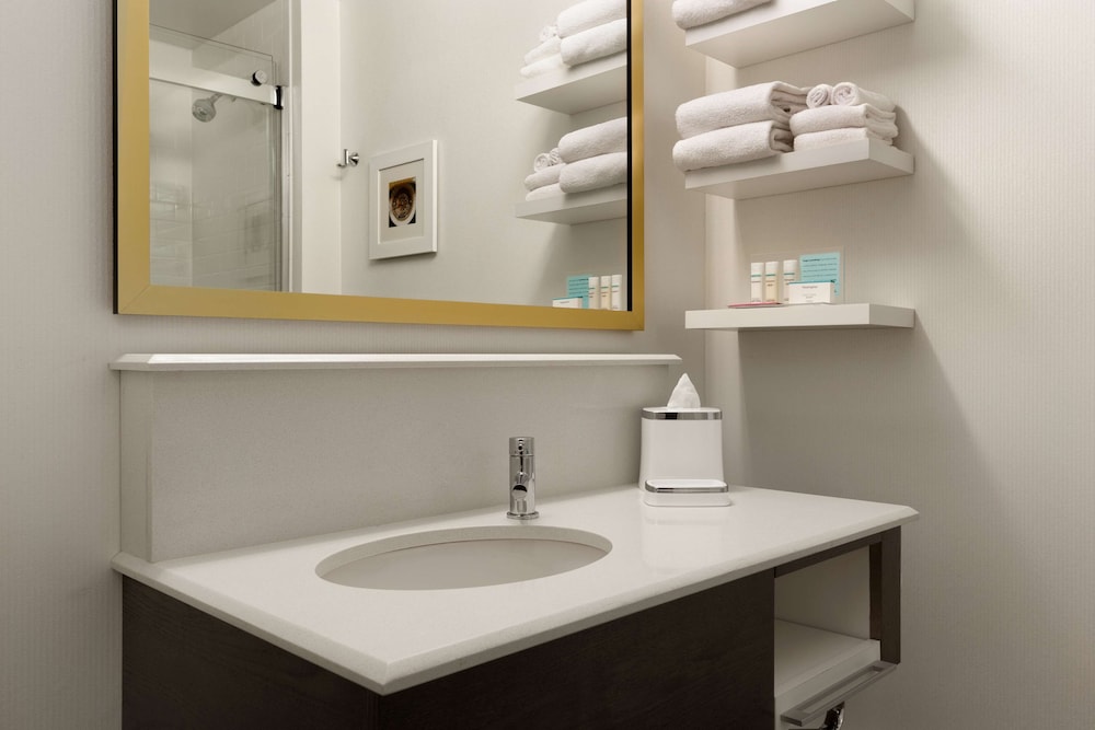 Hampton Inn Chicago Downtown N Loop Michigan Ave - photo 19