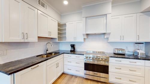 5107 Hampton Place South - photo 4