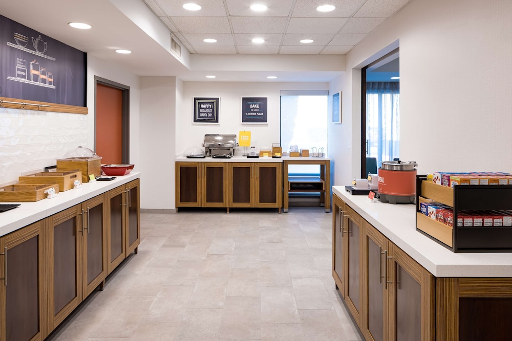 Hampton Inn Bentonville Rogers - photo 36