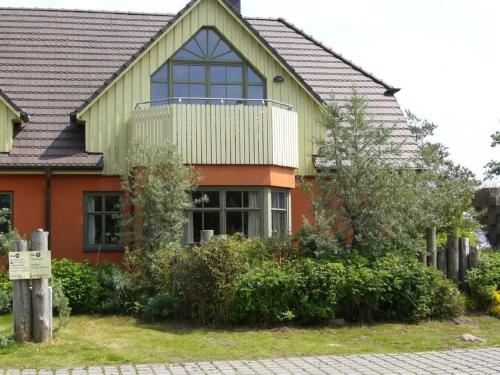 Ferienwohnung Am Leuchtfeuer EG — 4-Star Luxury Hotel in Wustrow, Germany