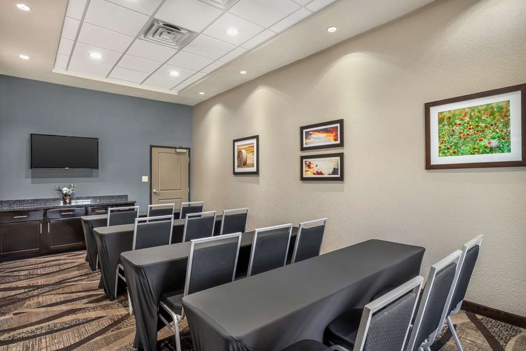 Best Western Plus Lake Jackson Inn & Suites - photo 36