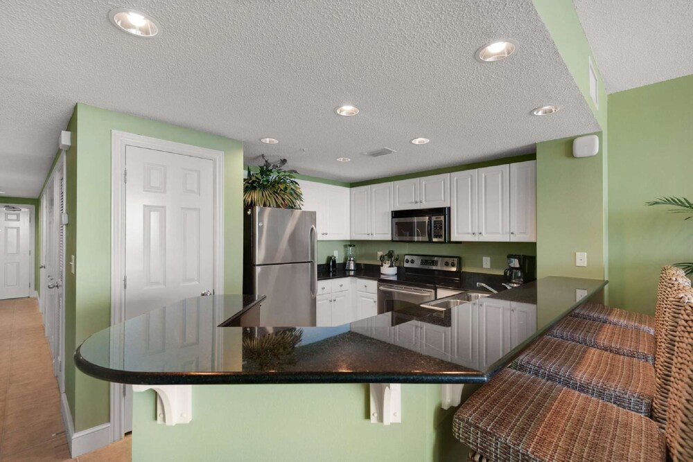 Majestic Beach Tower II 2 Bedroom Apartment - photo 9